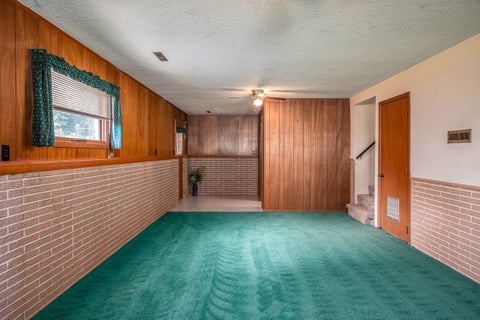 Tiny photo for 2233 Jebens Avenue, Davenport, IA 52804 (MLS # 12699975)