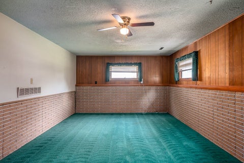 Tiny photo for 2233 Jebens Avenue, Davenport, IA 52804 (MLS # 12699975)
