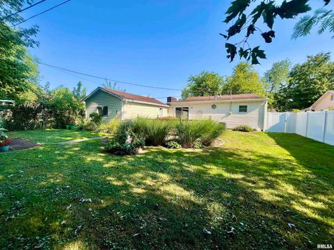 Tiny photo for 508 HILLCREST Street, Metropolis, IL 62960 (MLS # EB459326)