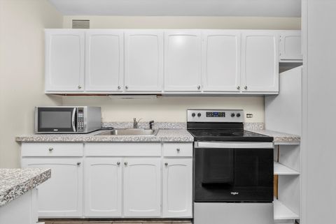 Tiny photo for 777 N Michigan Avenue #2202, Chicago, IL 60611 (MLS # 12519521)