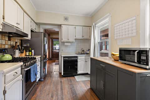 Tiny photo for 5000 W Berteau Avenue, Chicago, IL 60641 (MLS # 12717480)