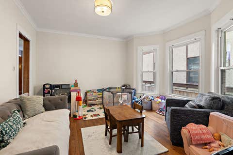 Tiny photo for 5000 W Berteau Avenue, Chicago, IL 60641 (MLS # 12717480)