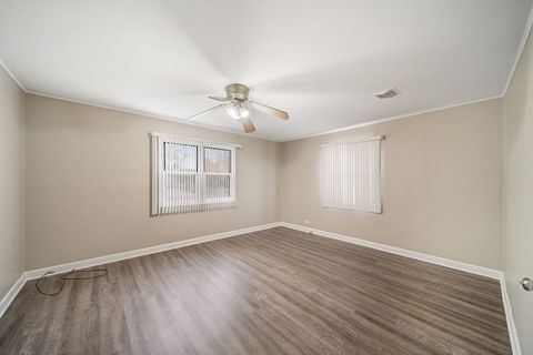 Tiny photo for 7949 Newland Avenue, Burbank, IL 60459 (MLS # 12520970)