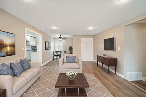 Tiny photo for 7949 Newland Avenue, Burbank, IL 60459 (MLS # 12520970)