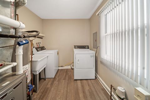 Tiny photo for 7949 Newland Avenue, Burbank, IL 60459 (MLS # 12520970)