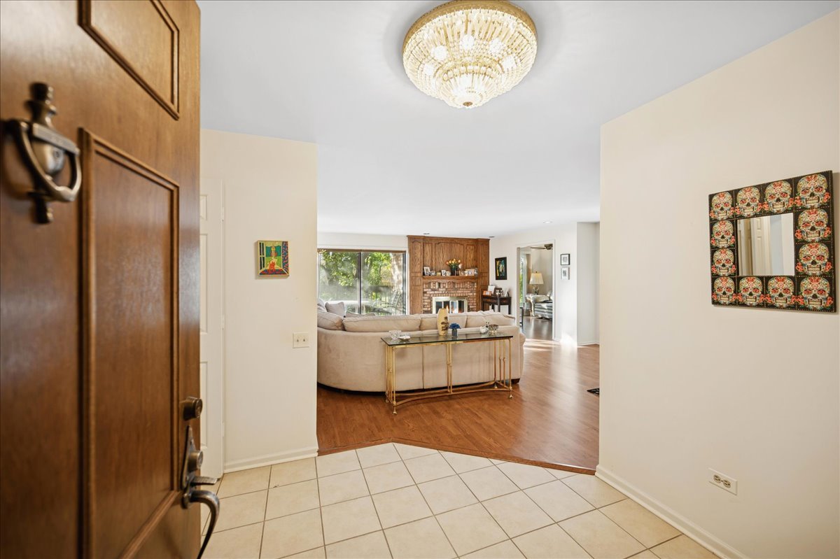 1771 MISSION HILLS Road 212