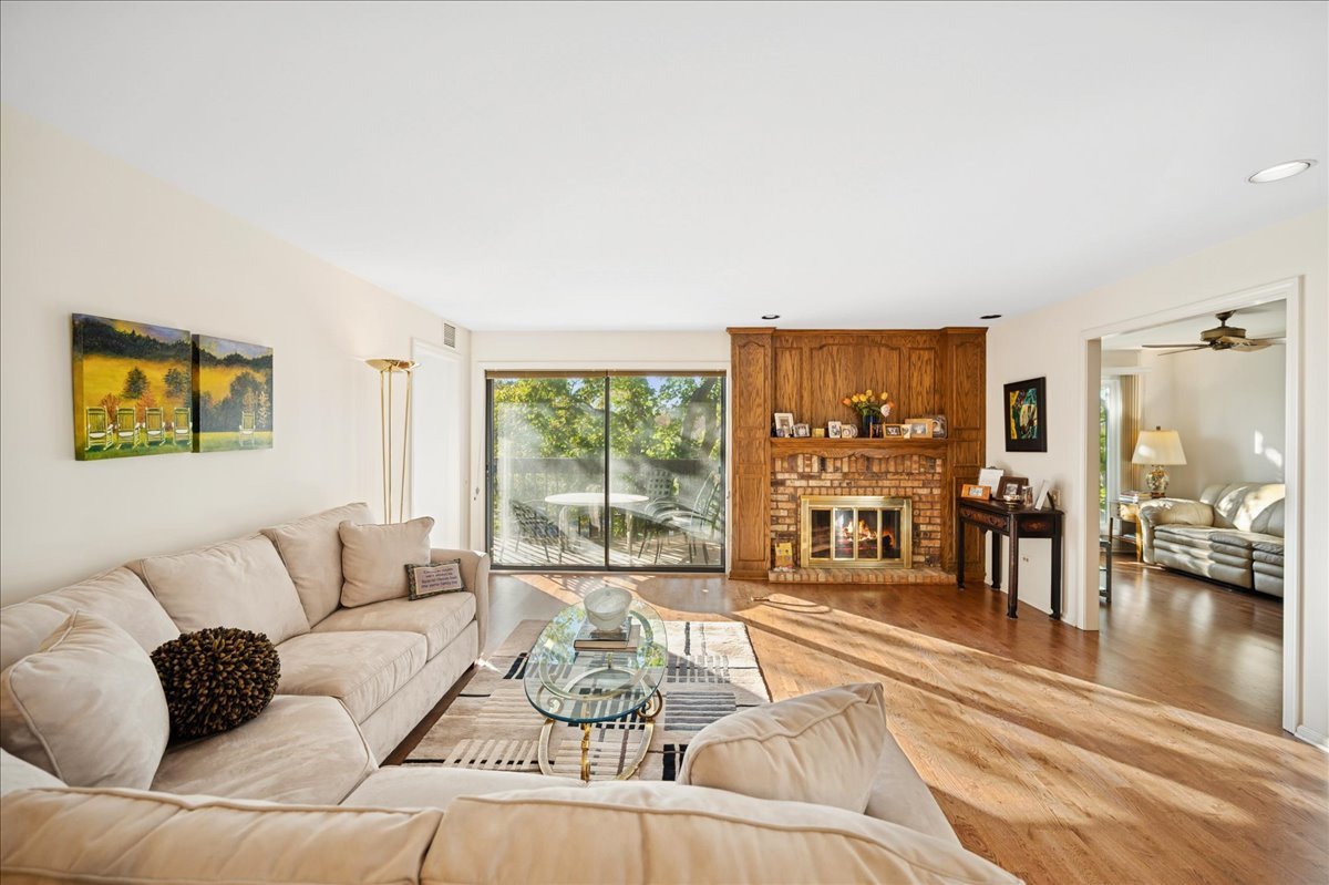 1771 MISSION HILLS Road 212