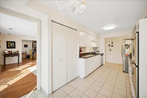 Tiny photo for 1771 MISSION HILLS Road #212, Northbrook, IL 60062 (MLS # 12509765)