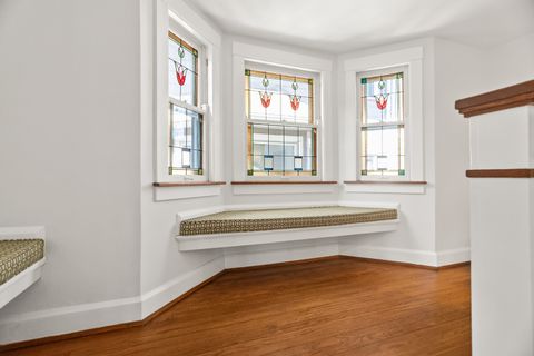 Tiny photo for 732 S Kenilworth Avenue, Oak Park, IL 60304 (MLS # 12640672)