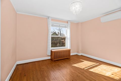 Tiny photo for 732 S Kenilworth Avenue, Oak Park, IL 60304 (MLS # 12640672)