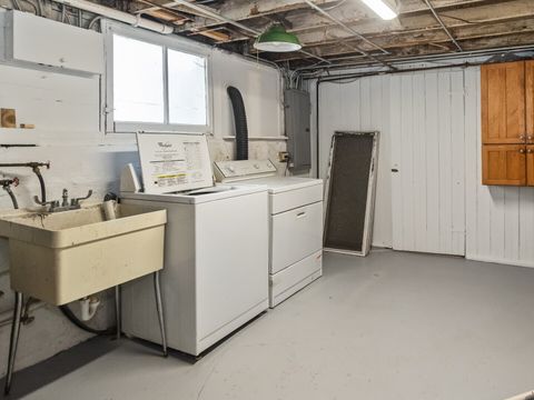 Tiny photo for 732 S Kenilworth Avenue, Oak Park, IL 60304 (MLS # 12640672)