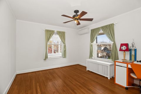 Tiny photo for 732 S Kenilworth Avenue, Oak Park, IL 60304 (MLS # 12640672)