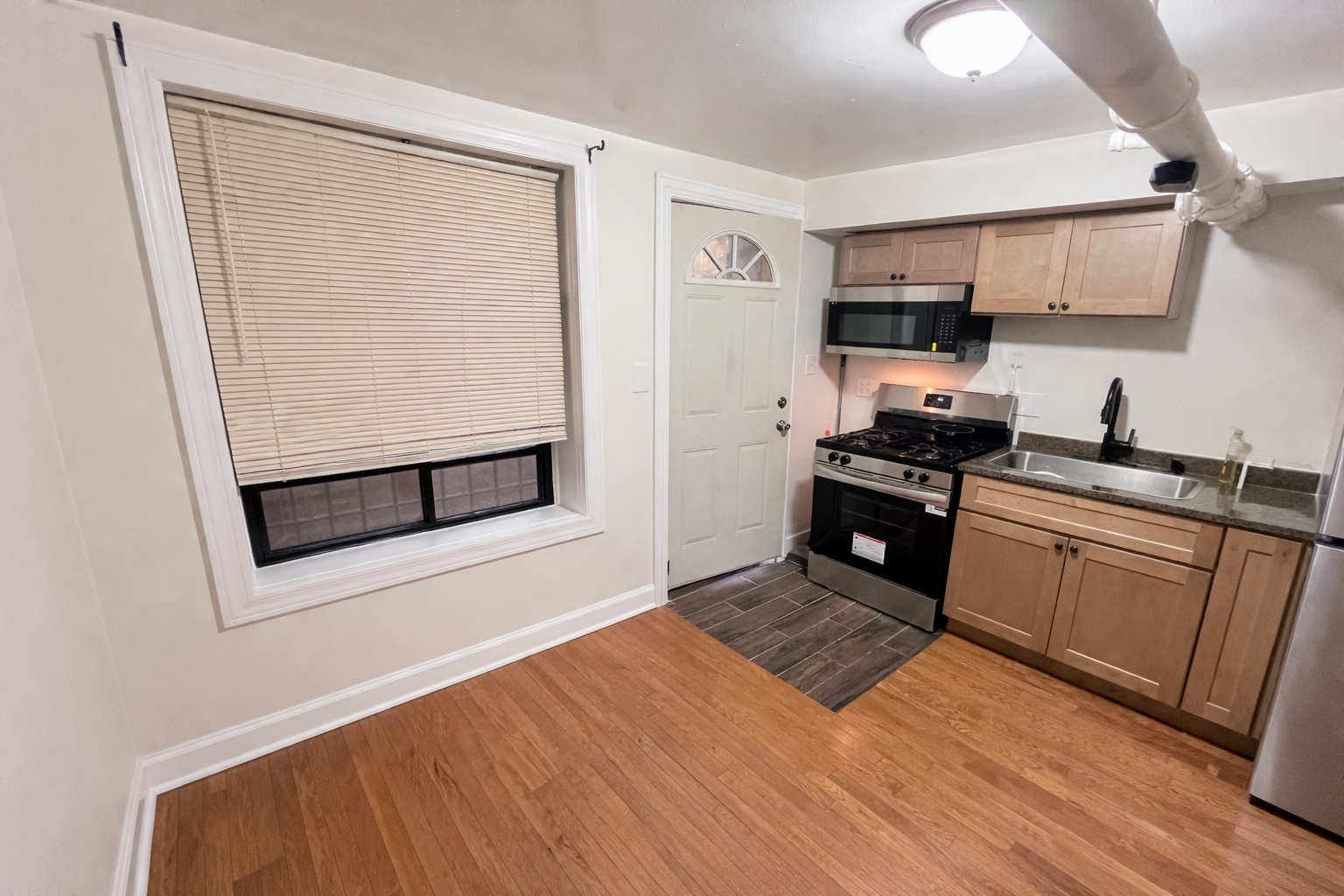 3216 W ALTGELD Street G