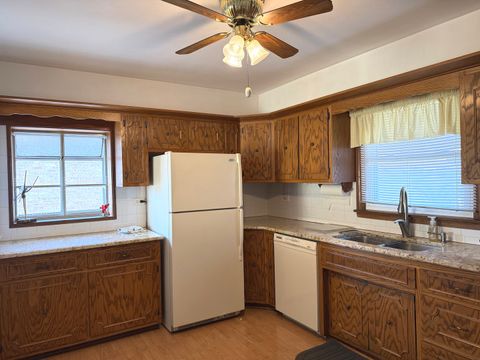 Tiny photo for 6048 Washington Street, Chicago Ridge, IL 60415 (MLS # 12600347)