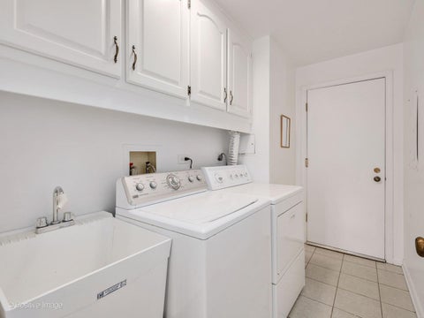 Tiny photo for 701 Lake Hinsdale Drive #410, Willowbrook, IL 60527 (MLS # 12764559)