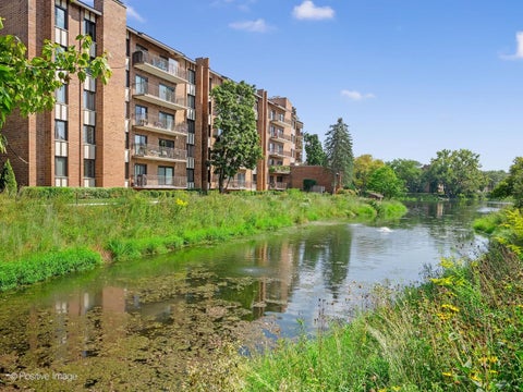 Tiny photo for 701 Lake Hinsdale Drive #410, Willowbrook, IL 60527 (MLS # 12764559)