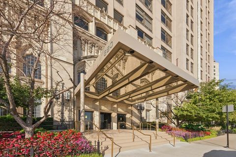 Photo of 680 N Lake Shore Drive #1307, Chicago, IL 60611 (MLS # 12473834)