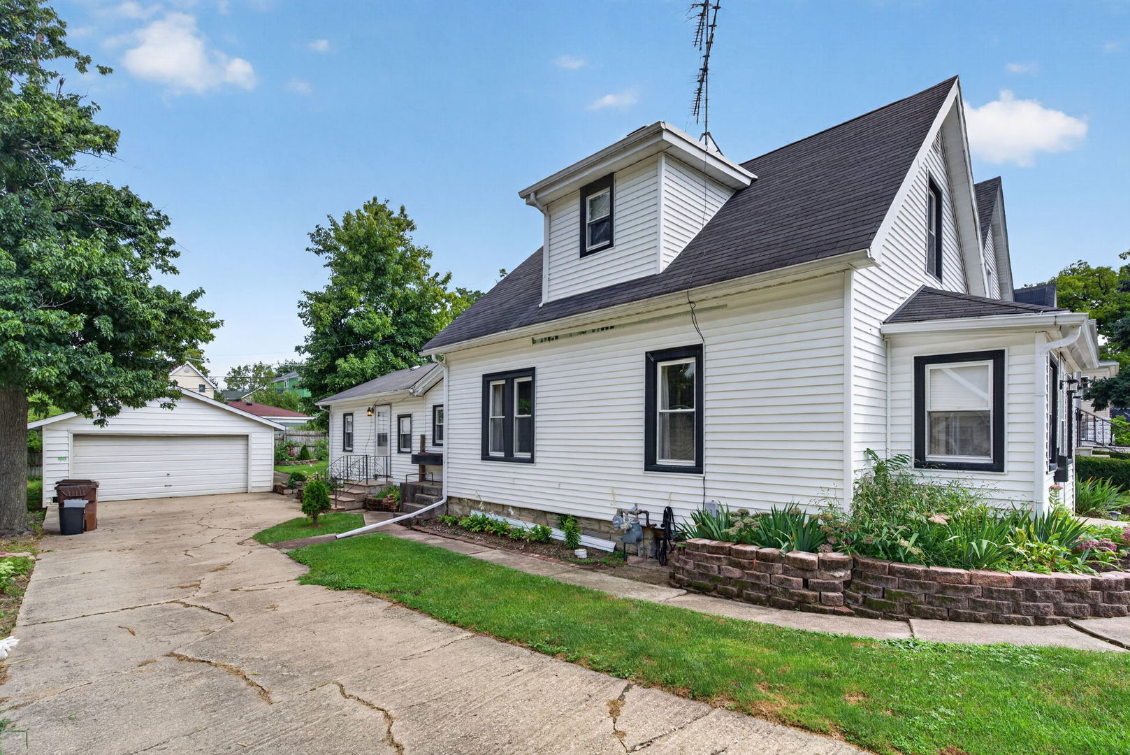 1107 Sterling Avenue