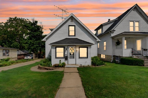 Tiny photo for 1107 Sterling Avenue, Joliet, IL 60432 (MLS # 12749953)