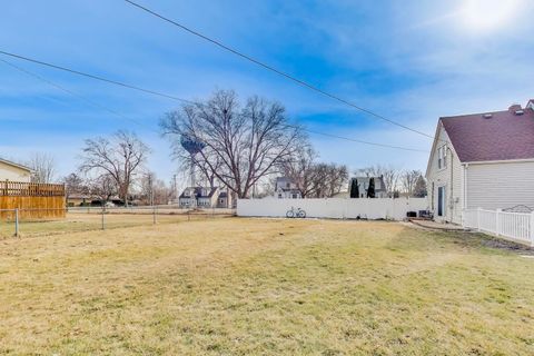 Tiny photo for 150 Country Club Drive, Northlake, IL 60164 (MLS # 12572140)