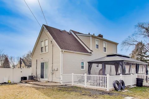 Tiny photo for 150 Country Club Drive, Northlake, IL 60164 (MLS # 12572140)