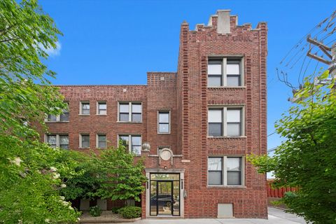1637 W Columbia Avenue 3W Chicago IL 60626