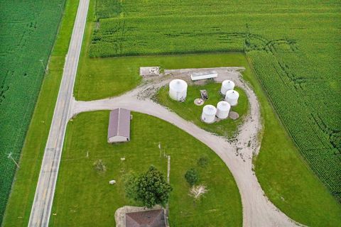 Tiny photo for 947 N 2nd Road, Dana, IL 61321 (MLS # 12454447)