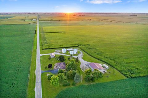 Tiny photo for 947 N 2nd Road, Dana, IL 61321 (MLS # 12454447)