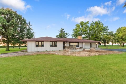 Tiny photo for 947 N 2nd Road, Dana, IL 61321 (MLS # 12454447)