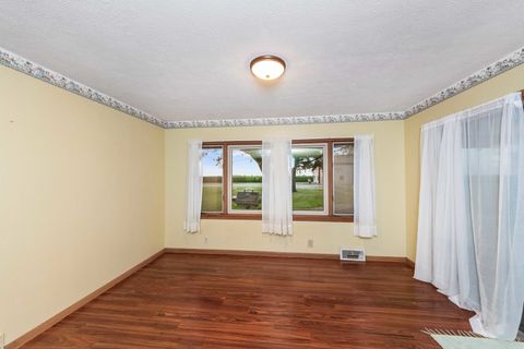 Tiny photo for 947 N 2nd Road, Dana, IL 61321 (MLS # 12454447)