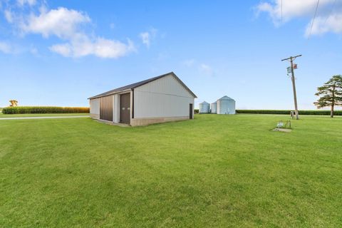 Tiny photo for 947 N 2nd Road, Dana, IL 61321 (MLS # 12454447)