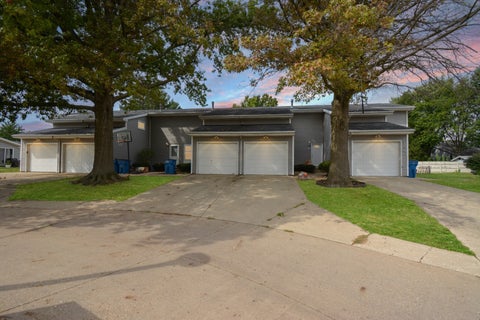 Photo of 1560 Hunt Drive #D, Normal, IL 61761 (MLS # 12758589)