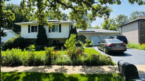 Photo of 3220 Saratoga Avenue, Downers Grove, IL 60515 (MLS # 12696232)