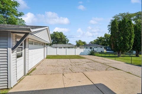 Tiny photo for 3236 W Dover Court, Davenport, IA 52804 (MLS # 12741788)