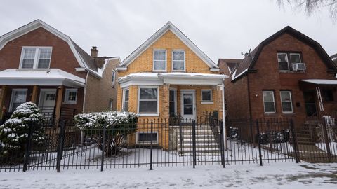 Photo of 1224 N Harding Avenue, Chicago, IL 60651 (MLS # 12529940)