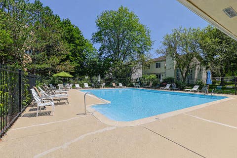 Tiny photo for 170 Manchester Drive #305, Buffalo Grove, IL 60089 (MLS # 12698789)