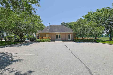 Tiny photo for 170 Manchester Drive #305, Buffalo Grove, IL 60089 (MLS # 12698789)