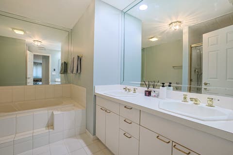 Tiny photo for 170 Manchester Drive #305, Buffalo Grove, IL 60089 (MLS # 12698789)