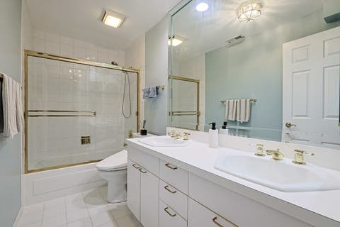 Tiny photo for 170 Manchester Drive #305, Buffalo Grove, IL 60089 (MLS # 12698789)