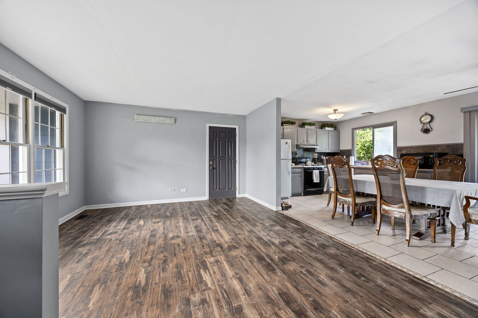 229 N Schmidt Road