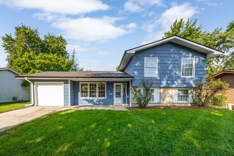 Photo of 229 N Schmidt Road, Bolingbrook, IL 60440 (MLS # 12750099)