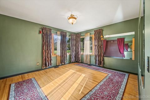 Tiny photo for 522 Kingsway Drive, Aurora, IL 60506 (MLS # 12520496)