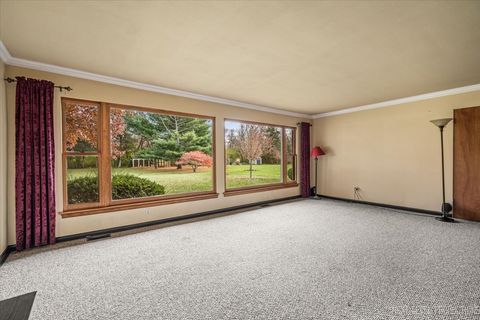 Tiny photo for 522 Kingsway Drive, Aurora, IL 60506 (MLS # 12520496)