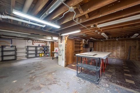 Tiny photo for 522 Kingsway Drive, Aurora, IL 60506 (MLS # 12520496)