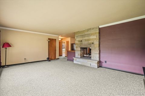 Tiny photo for 522 Kingsway Drive, Aurora, IL 60506 (MLS # 12520496)