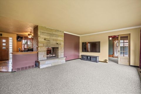 Tiny photo for 522 Kingsway Drive, Aurora, IL 60506 (MLS # 12520496)