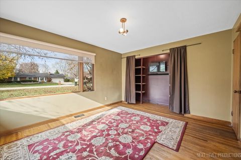 Tiny photo for 522 Kingsway Drive, Aurora, IL 60506 (MLS # 12520496)