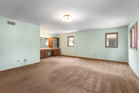 Tiny photo for 360 E Woodland Road, Lake Bluff, IL 60044 (MLS # 12705501)