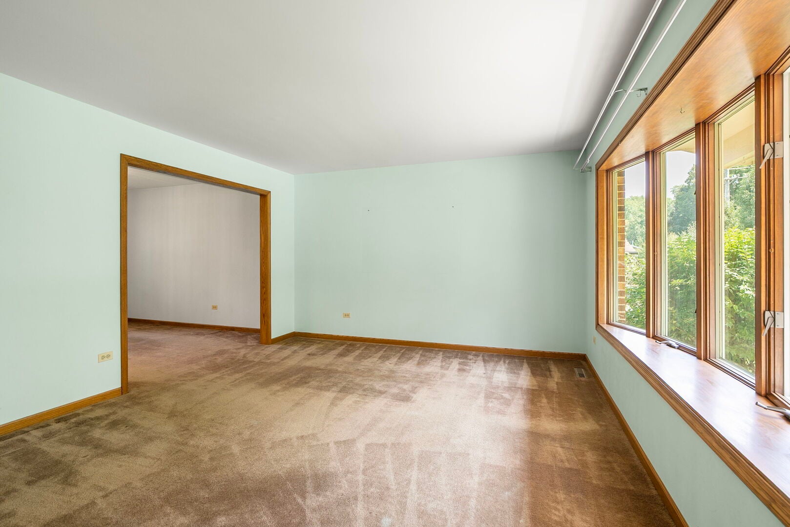 360 E Woodland Road
