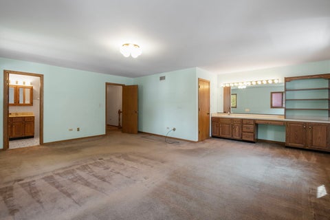 Tiny photo for 360 E Woodland Road, Lake Bluff, IL 60044 (MLS # 12705501)